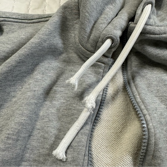 Lacoste Classic Fit Gray Bomber Jacket With Pockets Front - Picture 14 of 16